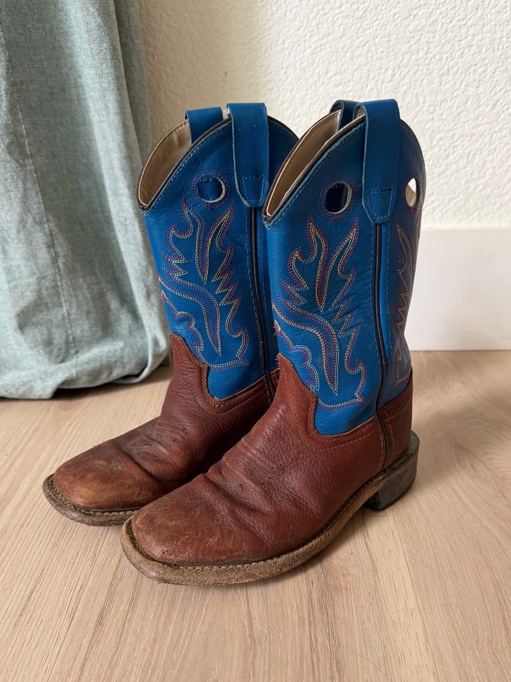 Cody James Western Cowboy Boots - Genuine Brown Leather - Size 1 Youth